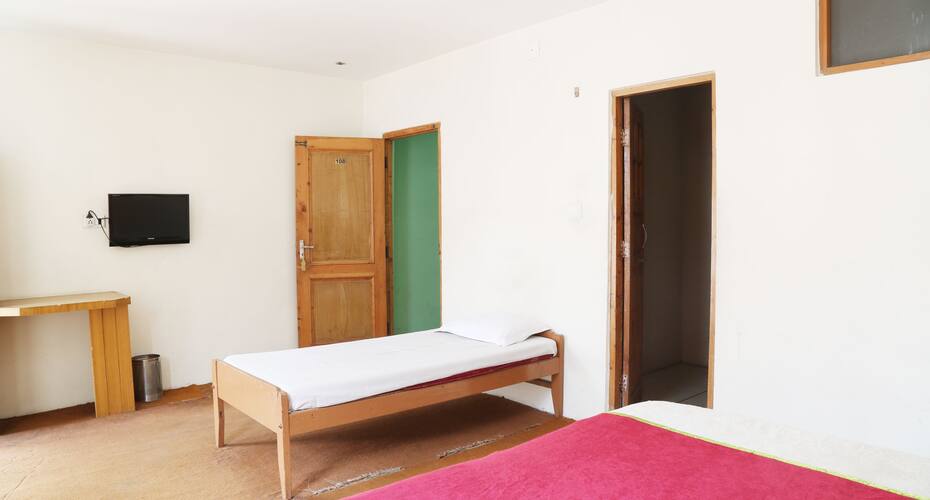 Hotel Shivalik, Manali 5